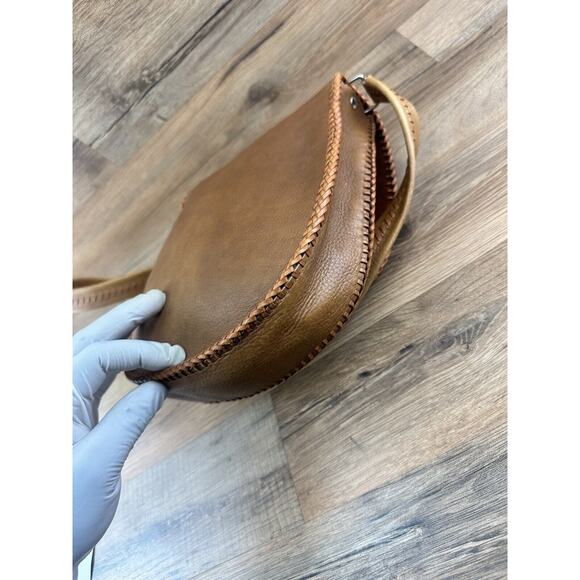 Vintage LEATHER PURSE Latch Saddlebag Braided Shoulder Strap Boho - Picture 3 of 10